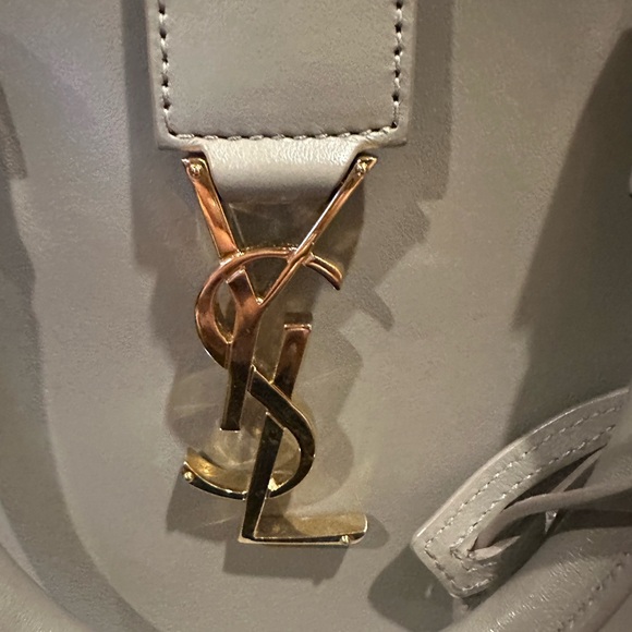 Saint Laurent Cabas Monogram Small Bag - Picture 5 of 13